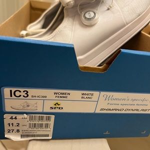 Shimano white cycle shoes